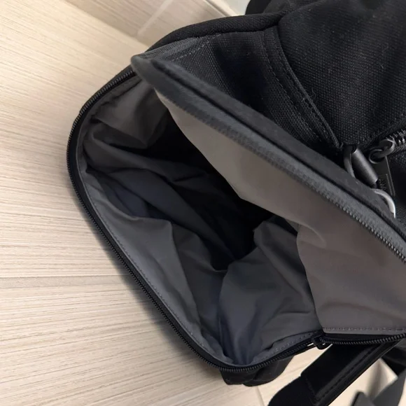 AWAY Weekender Bag - Picture 6 of 6